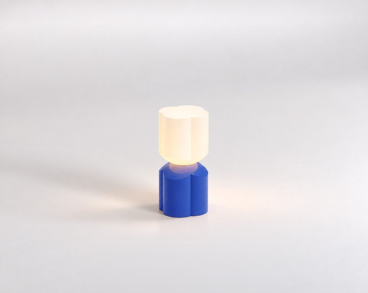 Bold Lamp Flower by Shape & Shade
